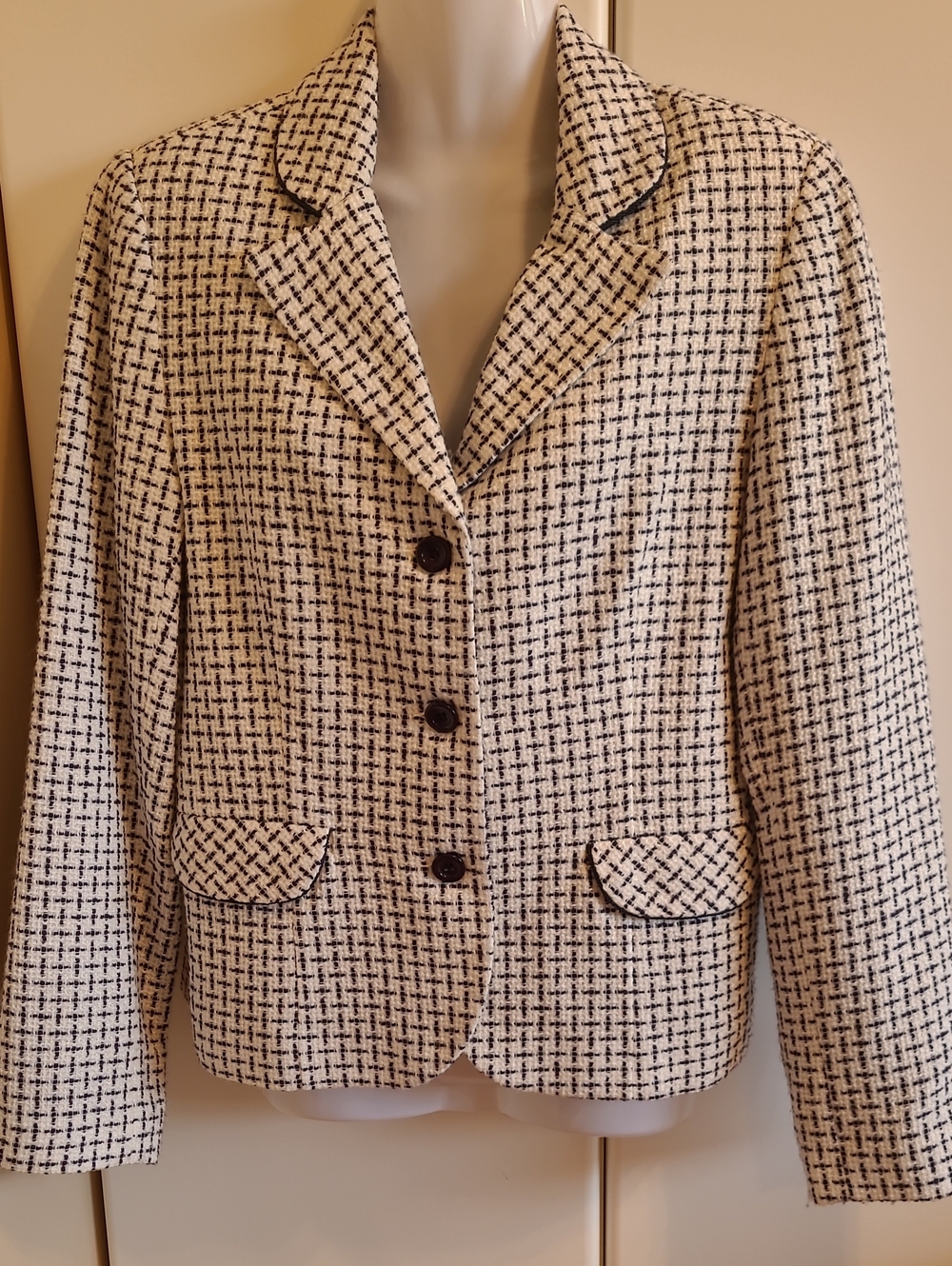 Classic Women's Blazer Jacket - Black & White